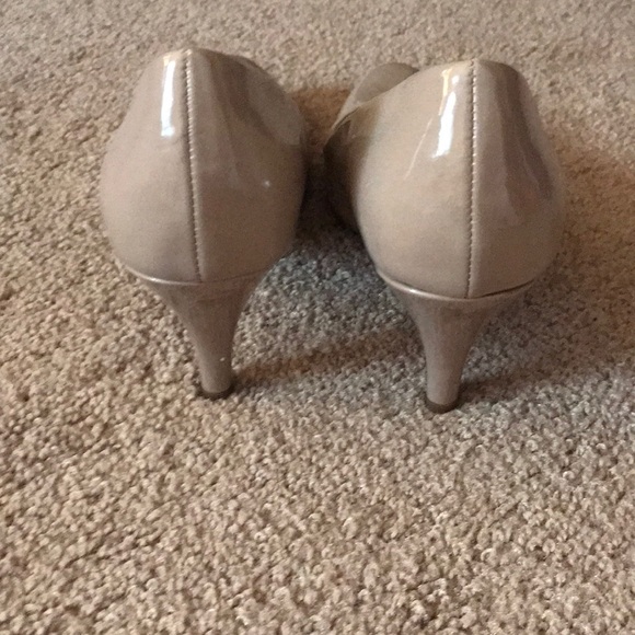 Heels - Picture 4 of 5
